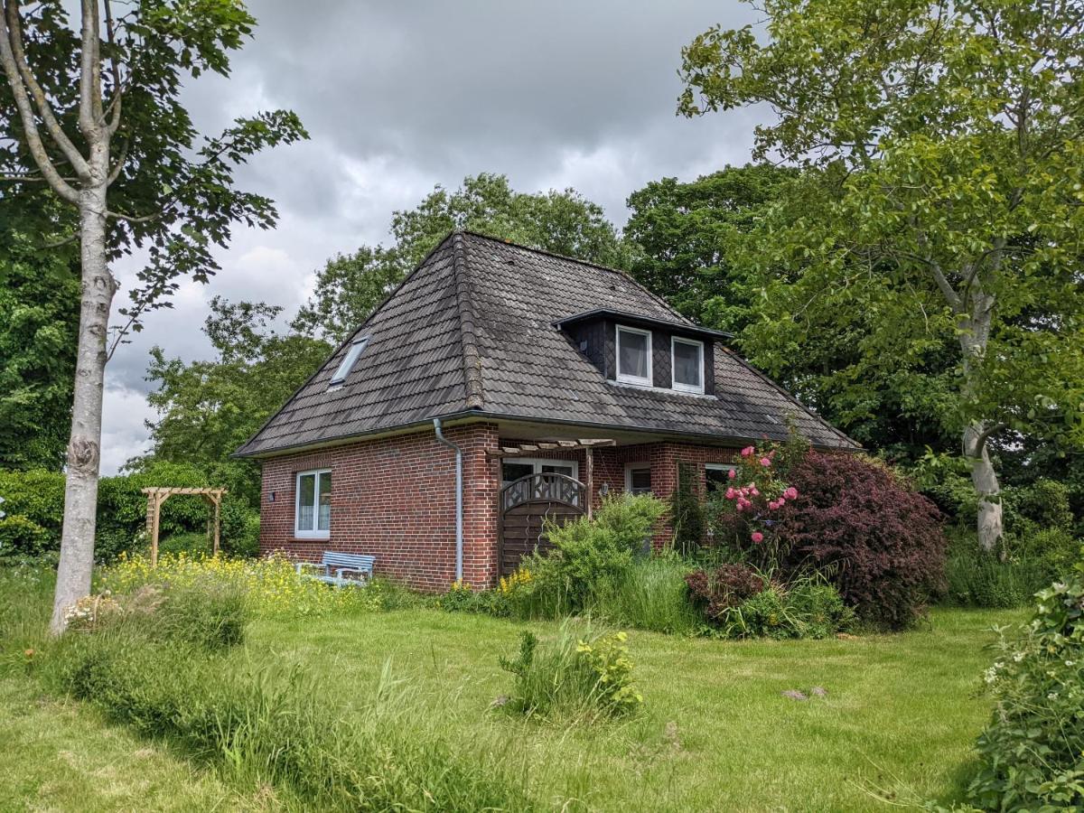 Charmantes Ferienhaus In Nordfriesland Humptrup Exterior foto